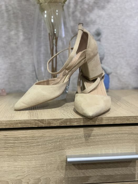 Продам Туфлі човники (лодочки)