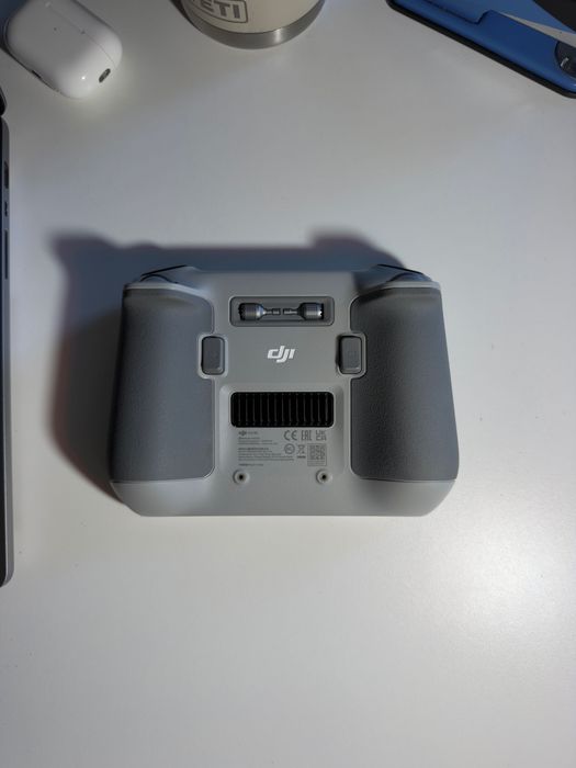 Comando DJI RC com ecrã