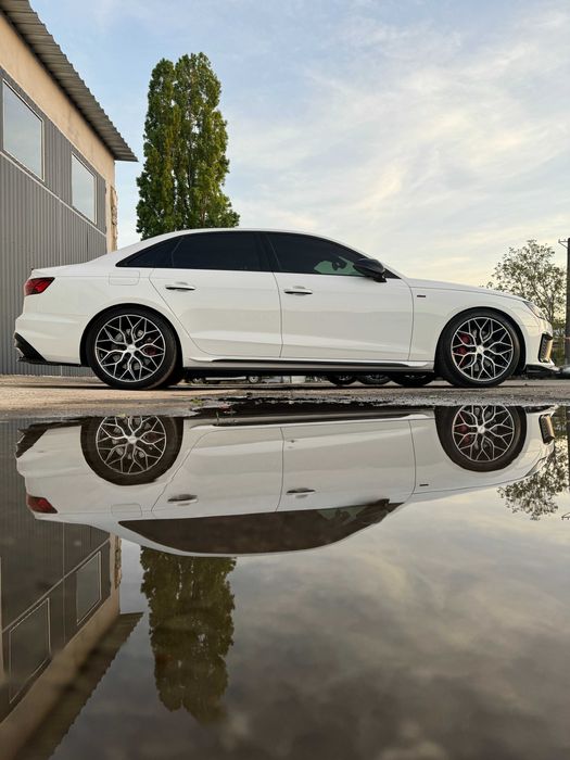 Продаю AUDI A4 B9.5 QUATTRO 2.0TDI (дизель) S-line 2022р, 41.000км