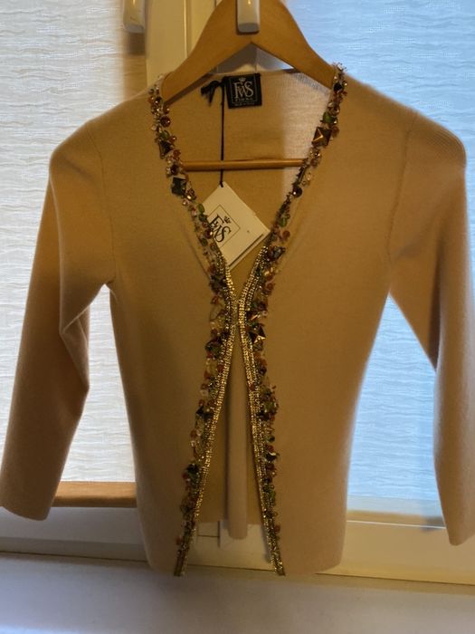 Кашемировая кофта кардиган с вышивкой бисер