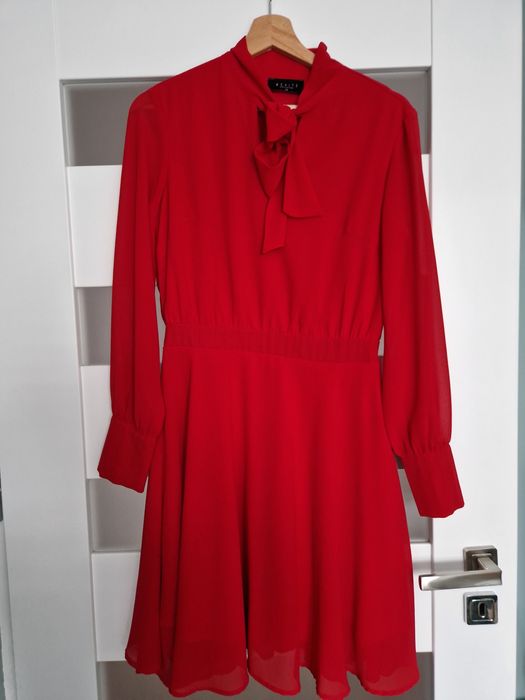 Czerwona sukienka Mohito