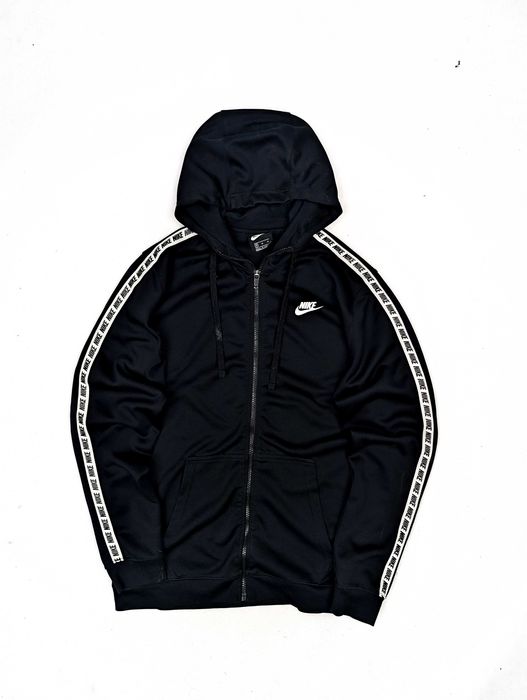 Nike czarna bluza z kapturem i lampasami M