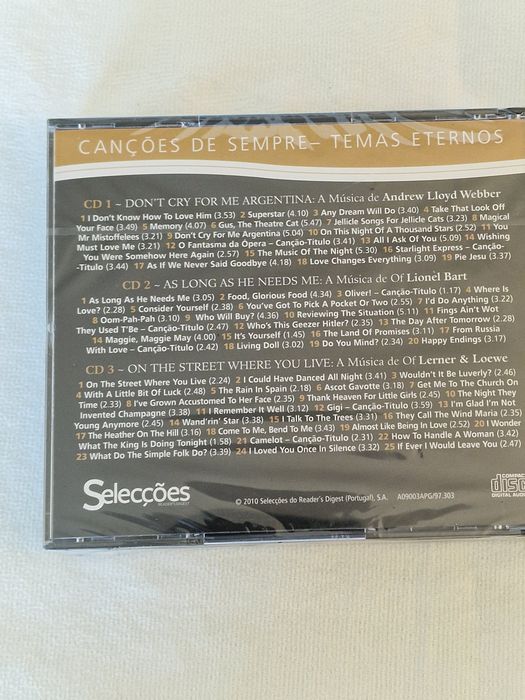 Caixa com 3 CDs de música Temas eternos. Novos
