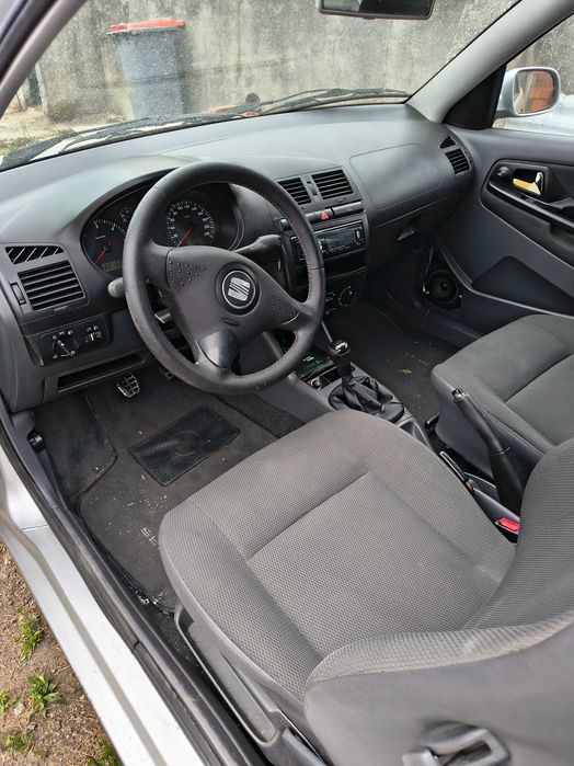 Vendo SEAT Ibiza 1.9 comercial
