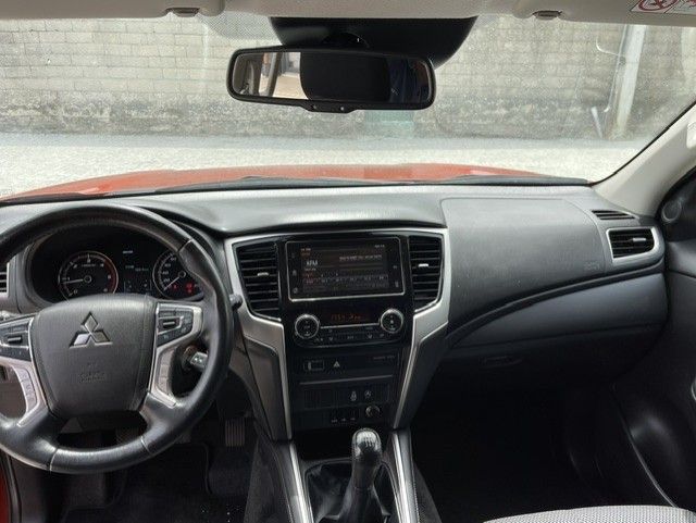 Mitsubishi L200 2.3 DI-D CD Invite Strakar Look 4WD