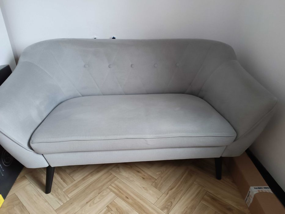 Sprzedam sofę dwuosobową