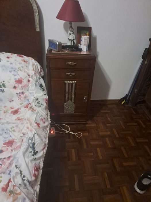 Mobilia de quarto antiga
