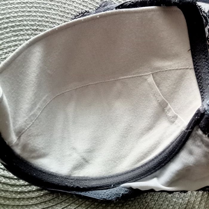 Biustonosz koronkowy Esotiq 70E