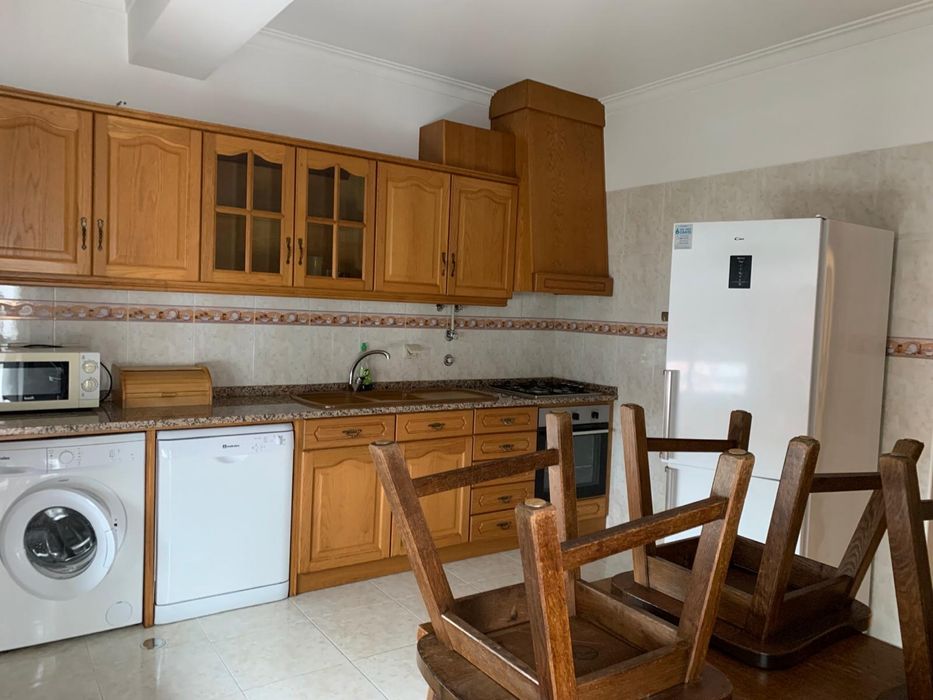 Apartamento T1, Em prédio com elevador, junto ao Continente