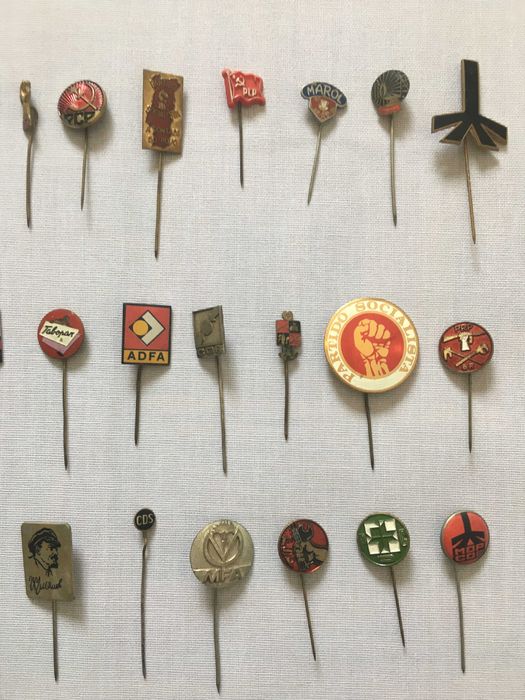 139 Pins e Crachás [lote]