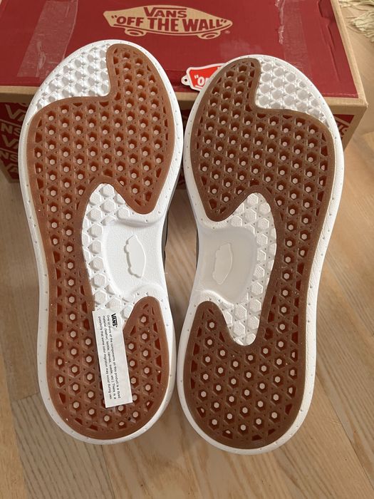 Nowe Buty Vans Old Skool Over białe rozm 43