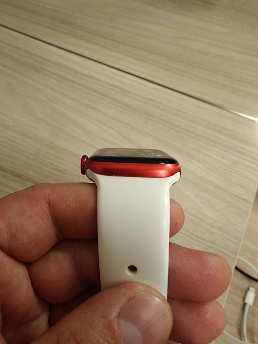 Apple watch 6 red
