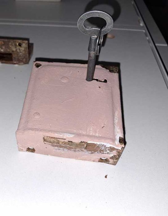 Fechadura antiga 85 x 80 x 30 mm