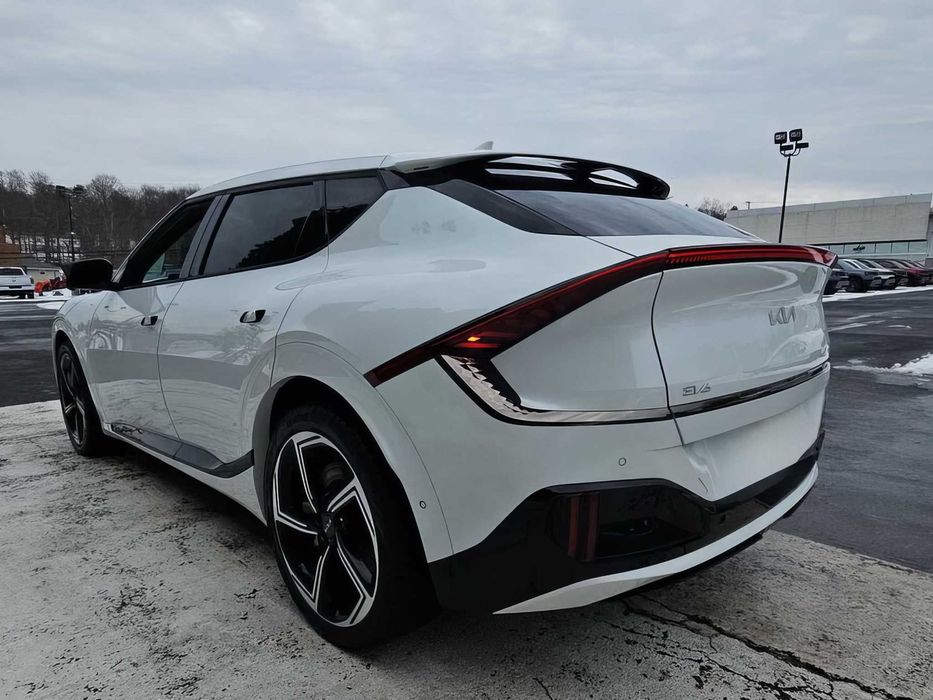 Kia EV6 GT      2023