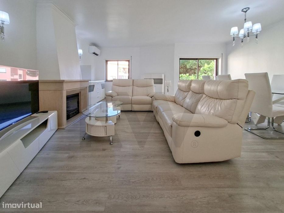 Apartamento T2 muito amplo, com ar condicionado, Sofisticado na Presti