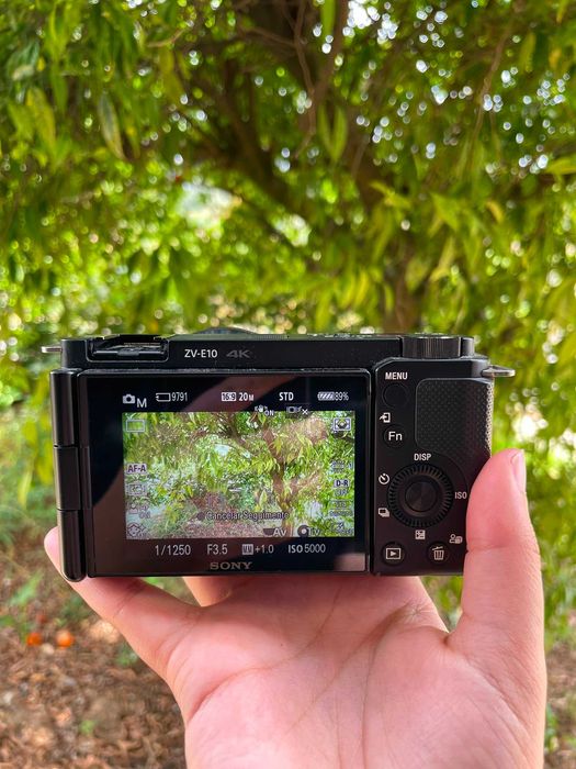 Sony ZV-E10 com lente do kit 16-50mm f/3.5-5.6