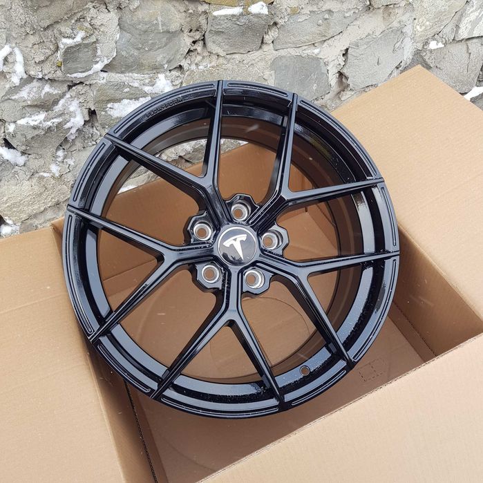 Диски НОВІ R18 5x114,3 Tesla Model 3 Toyota Rav4 Camry Lexus NX Nissan