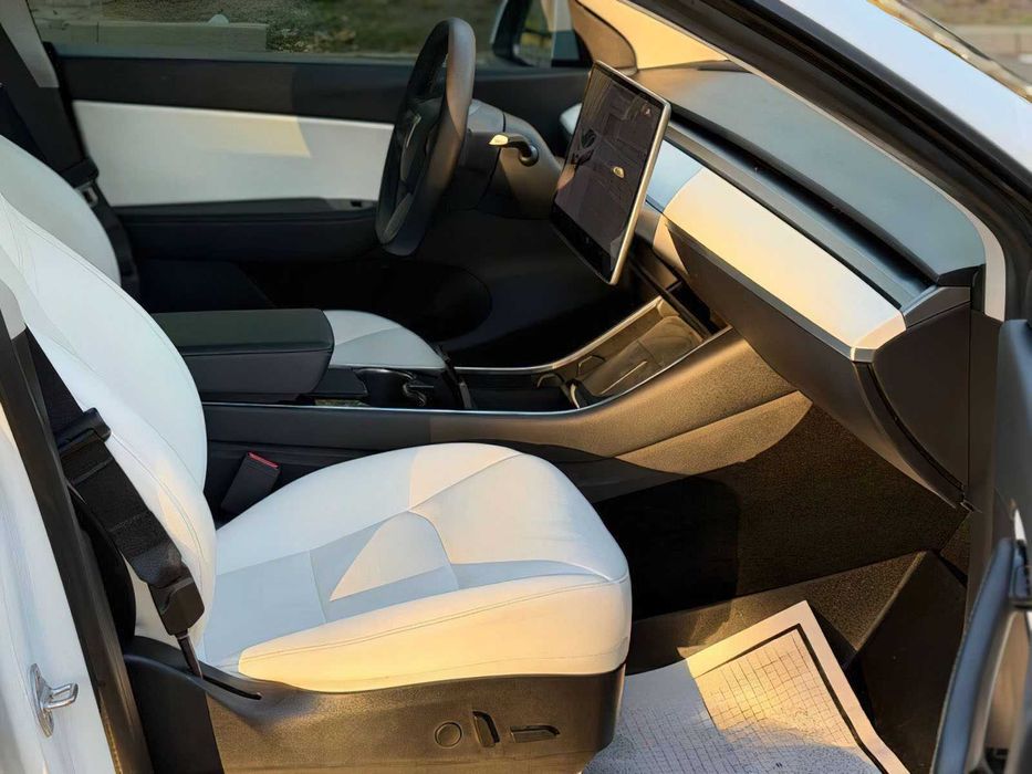 Tesla Model Y Performance      2020