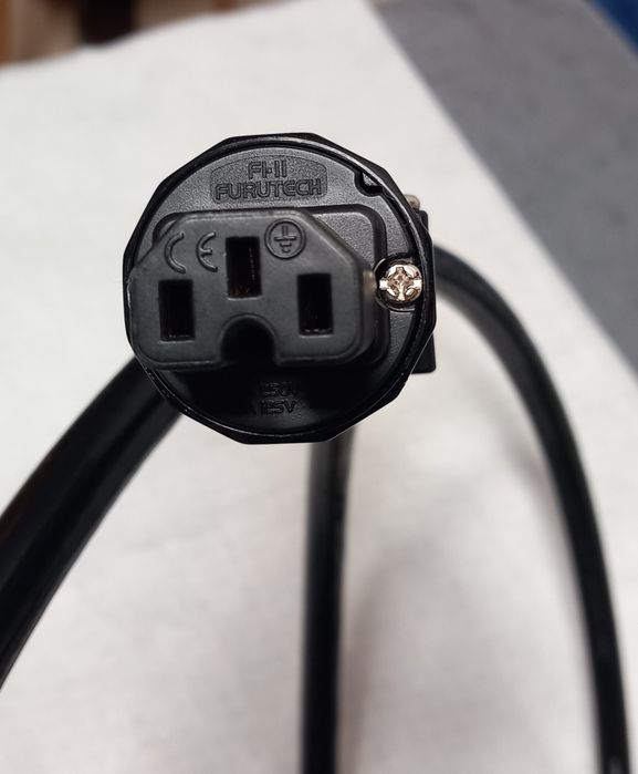 Vendo o fabuloso cabo Oyaide Tunami V-2  Hi End