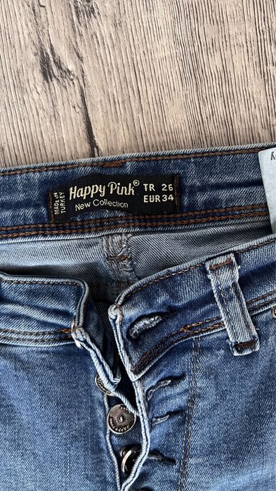 Продам женские джинсы