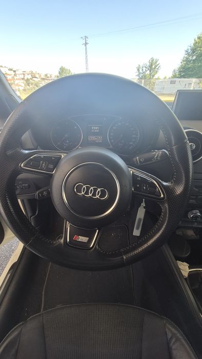 Audi A1 1.6 TDI 105cv S line – 2011 – 220.000 km