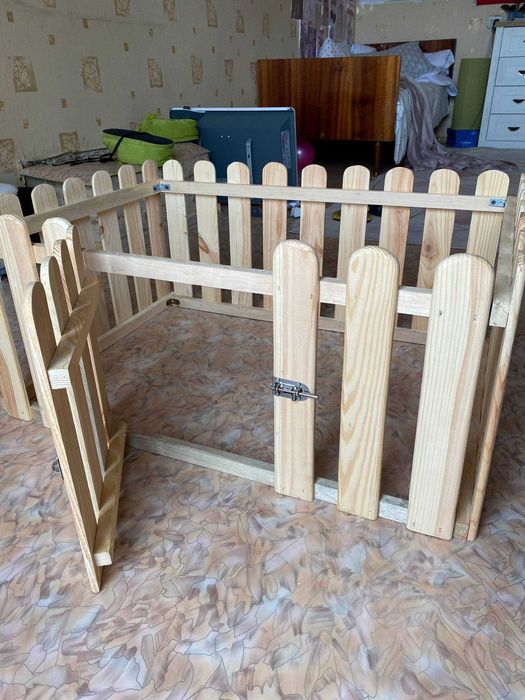 Манеж, вольєр, загін, клітка для собаки, щенка, кота, кролика — дерев'яний, б/в