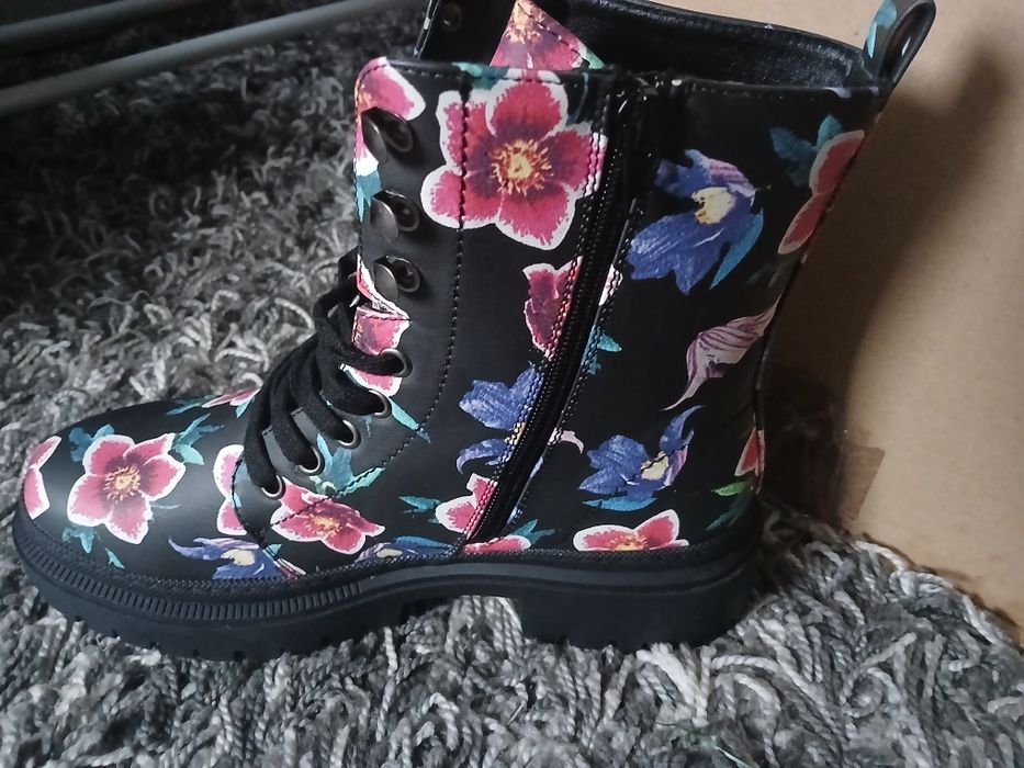Kozaki botki w kwiaty