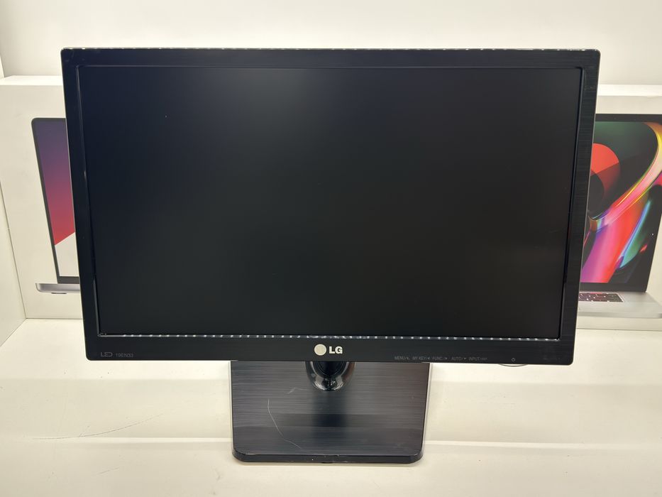 Монітор LG Flatron 19EN33S / 19" (1366x768) TN / VGA