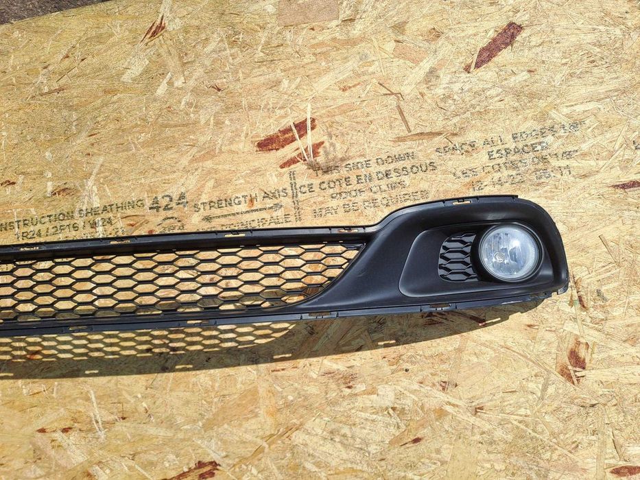 Atrapa Dodge Grand Caravan zderzak 11-20r RT grill oryginał
