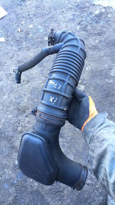 Патрубок повітряного фільтра Hyundai KIA Sportage 3 1.7CRDI 281382Y300