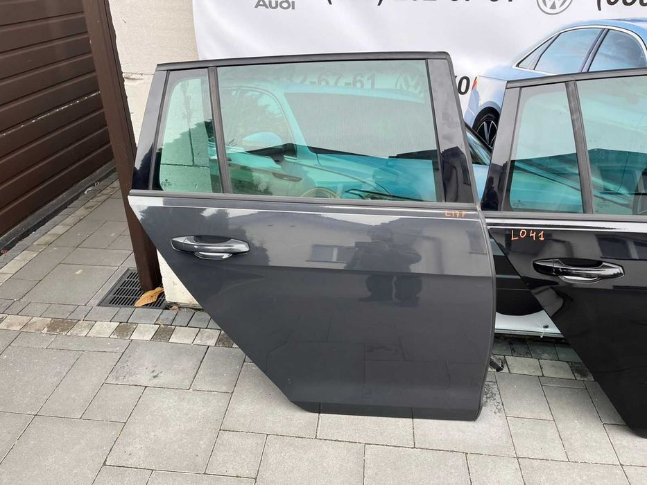 Двері передні R-L хечбек універсал  vw golf 7 VII  LI7F l041 lc9x