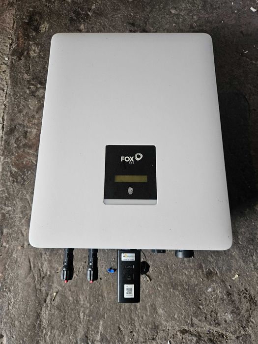 Sprzedam Falownik widoczny na zdjeciach.