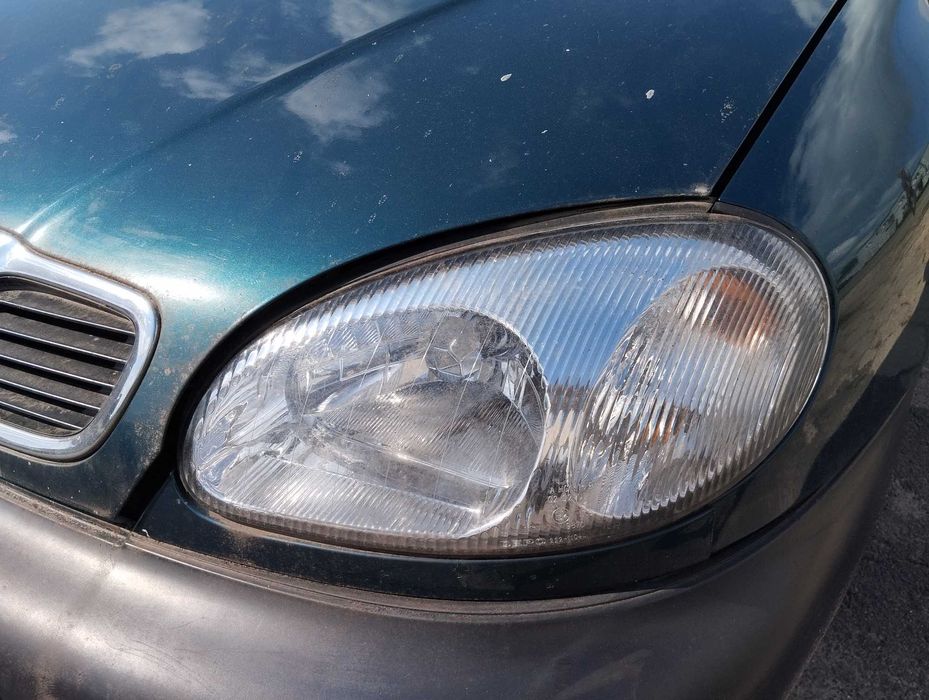 Daewoo Lanos 4D 1,4i 8V 2000 r.Lampa przednia lewa.