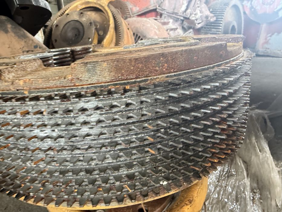 Катки однобортні , фрикціон , тормозний барабан для техніки ЧТЗ Т-130 Т-170 Б-10