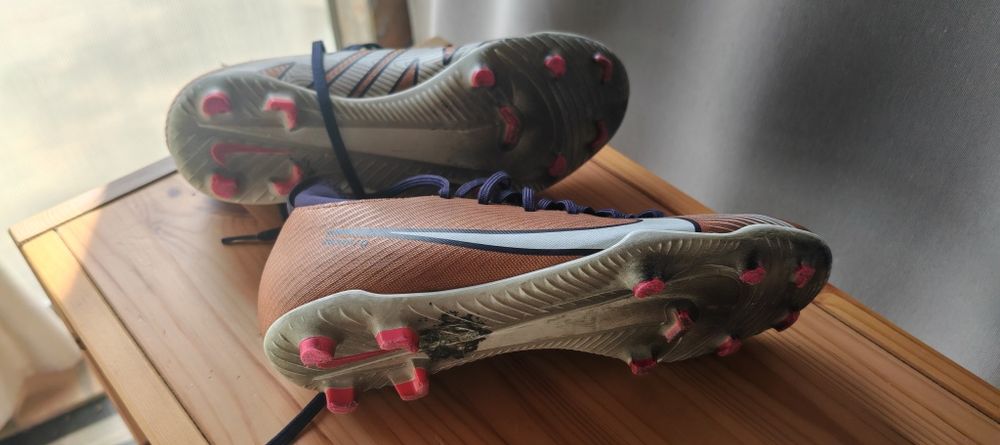 Nike Pythons 38.5447414614696273924