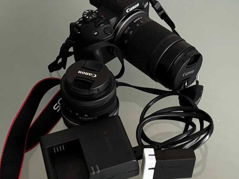 Máquina Fotográfica Mirrorless Canon EOS R50 + RF-S 18-45 IS STM + RF-S 55-210 IS STM + Bateria Extra