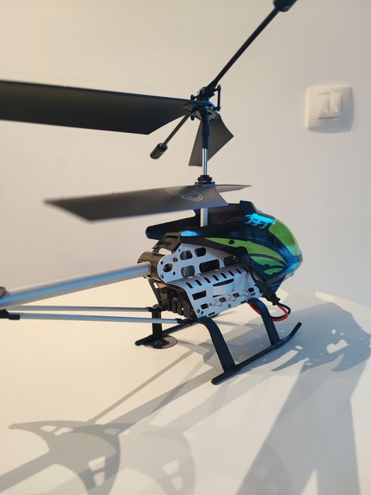 Helicoptero (avariado), Comando (avariado) /Contem todas as peças