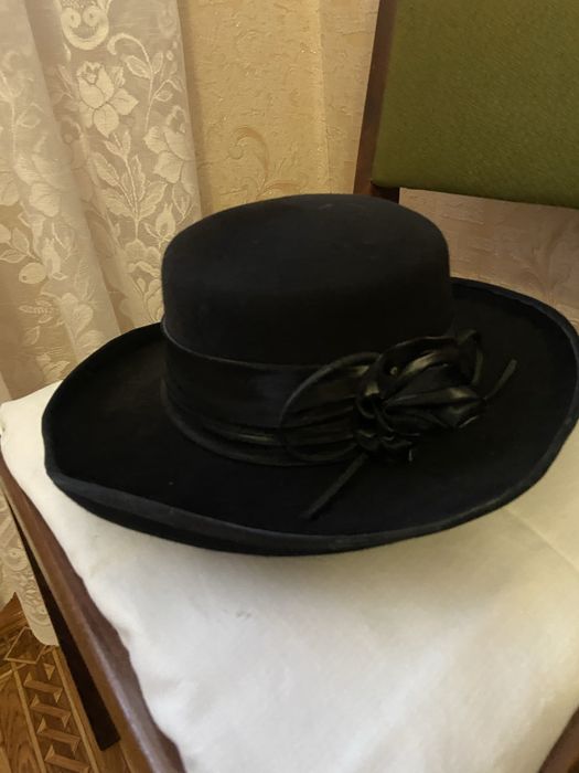 Продам шляпу очень модную красивую