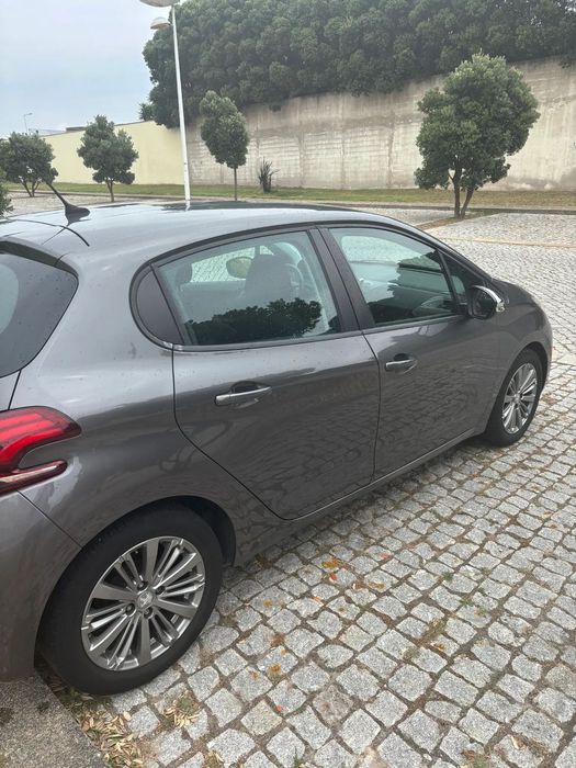 Peugeot 208 PureTech 82 Start & Stop Active