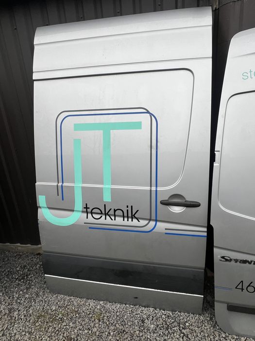 Двері передні задні бокові Mersedes Sprinter 906 Мерседес  спрінтер