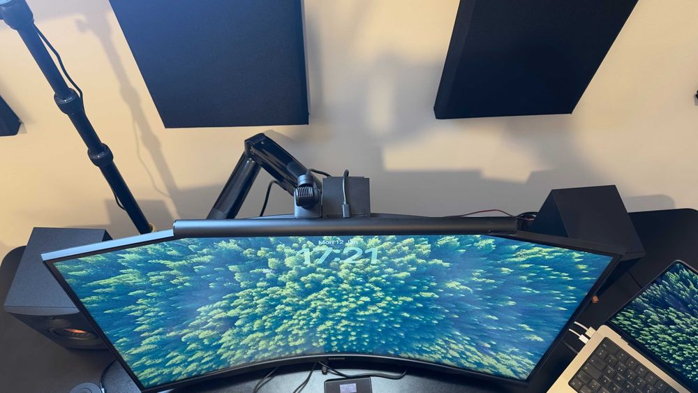 Monitor Samsung Odyssey 32" Curvo Gaming QHD 165Hz 1ms AMD FreeSync