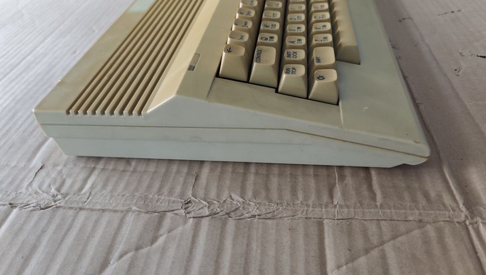 Commodore 64 sprawne, plomba