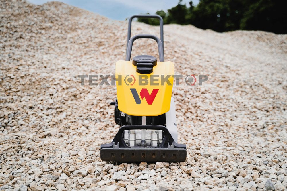 Wacker Neuson seria BPS 1135Aw віброплита прямого направлення.