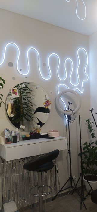 Аренда бровист визажист наращивание волос плетение волос