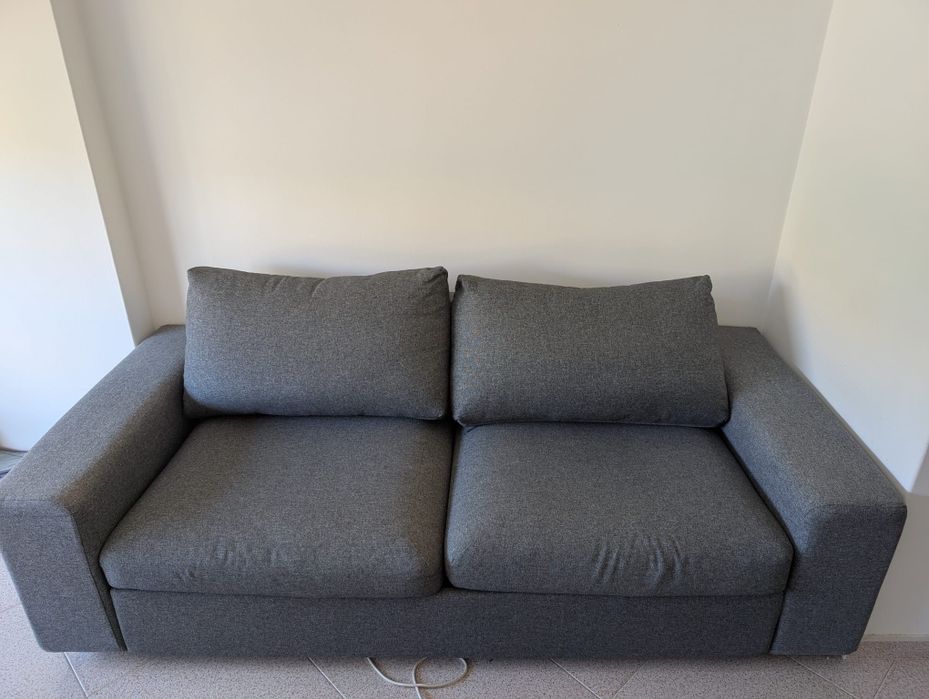 Sofá cama Vimle em ótimo estado