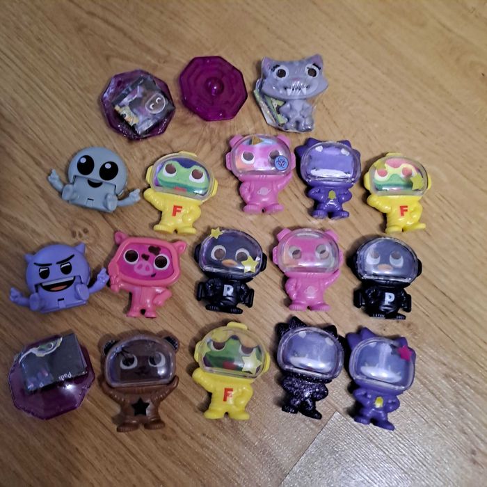 Figurki Milka secret box / zestaw 19 figurek