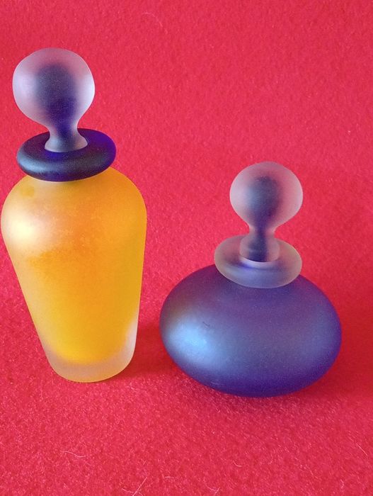 Frascos de vidro fosco. Preço: 15,00€