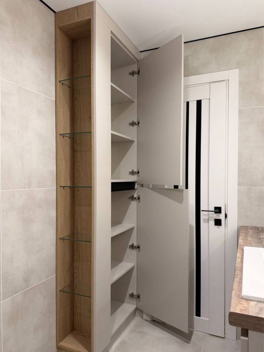 Продаж центр вул Білогірська єр іо меблі та техніка