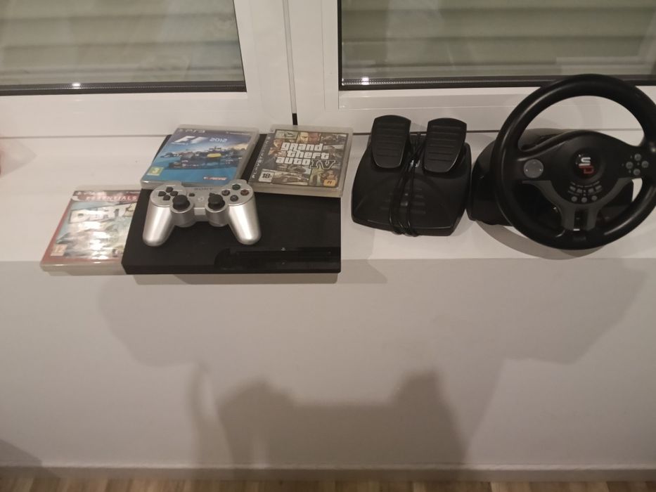 PS3 slim 320gb com comando volante e pedais