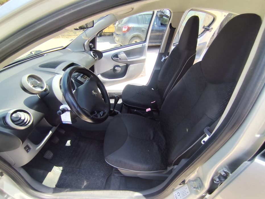 Peugeot 107 Cinza
